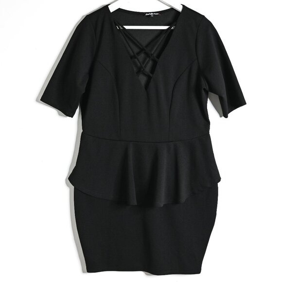 CHARLOTTE RUSSE Black V Neck Short Sleeve Criss Cross Dress - size 1X - Picture 2 of 10